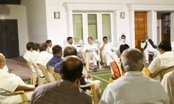 राहुल गांधी ने तेलंगाना कांग्रेस के नेताओं से की मुलाकात